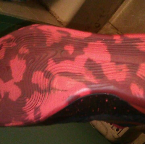 Kobe 11 Nike ID - Picture 3 of 3